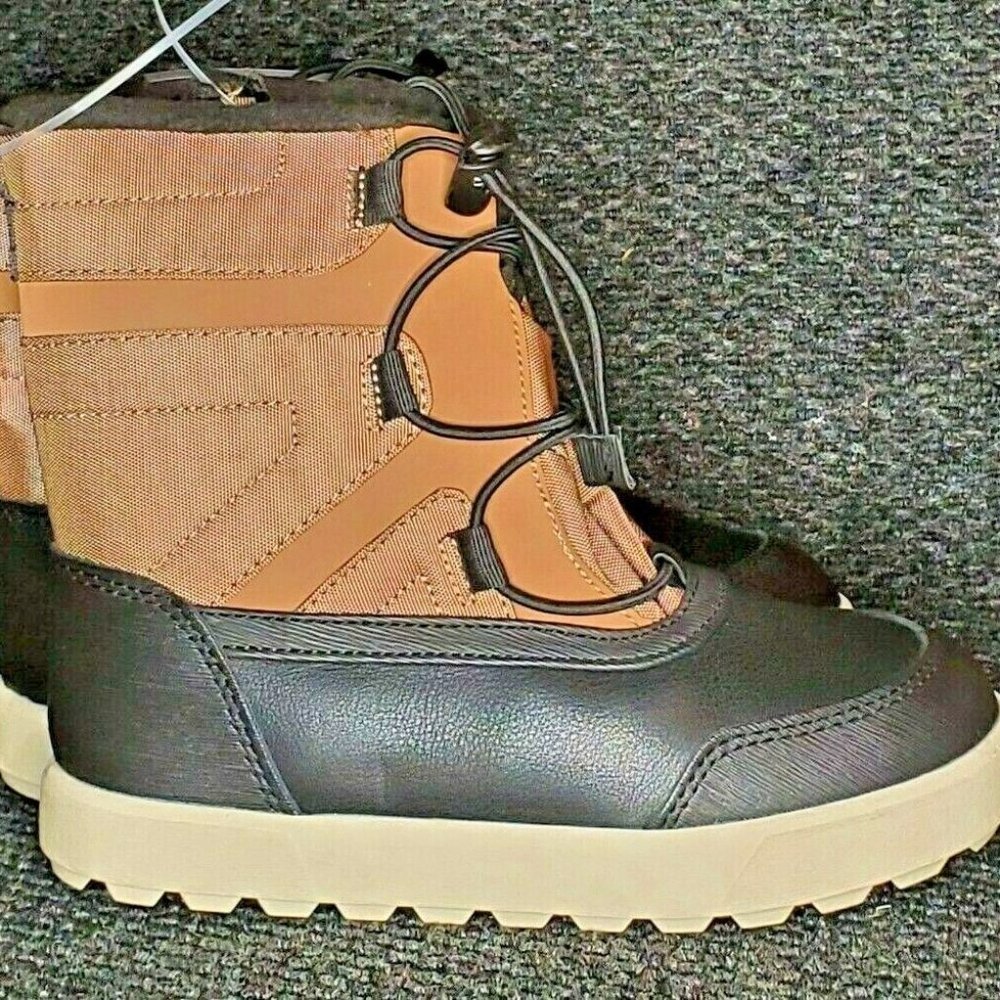 Cat & Jack Kids' Boots Size 2 NEW with Thermolite Lining & Zipper Tan and Black